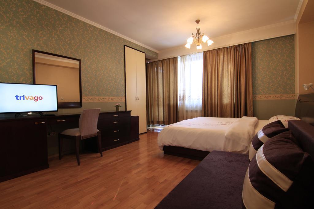 Guest Nexus Sofya